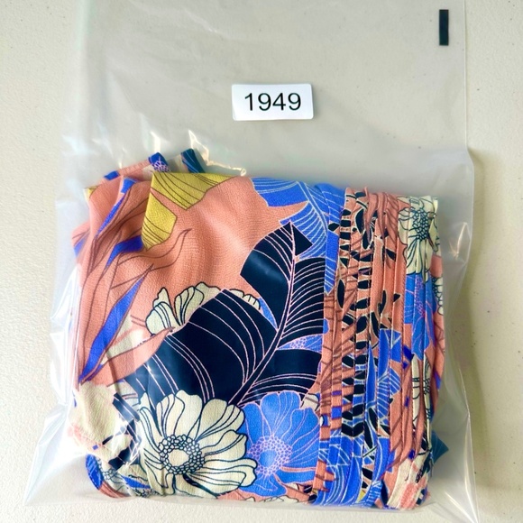 Sanctuary Tank Top, Palma Shell Evereve Floral Pintuck, Size: Small *LIKE NEW🩷* - Picture 11 of 11